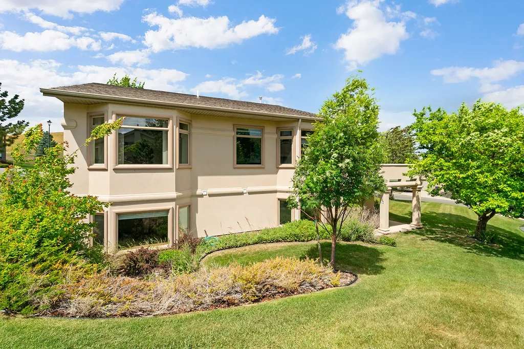 33 Carriage Lane Helena MT 59601