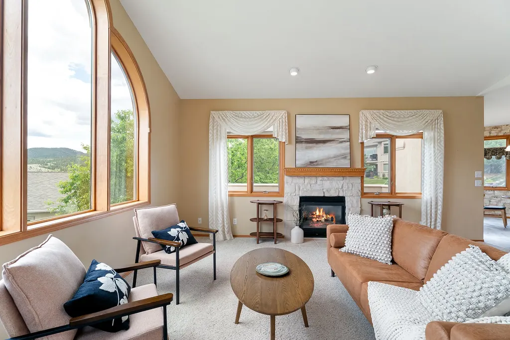 33 Carriage Lane Helena MT 59601