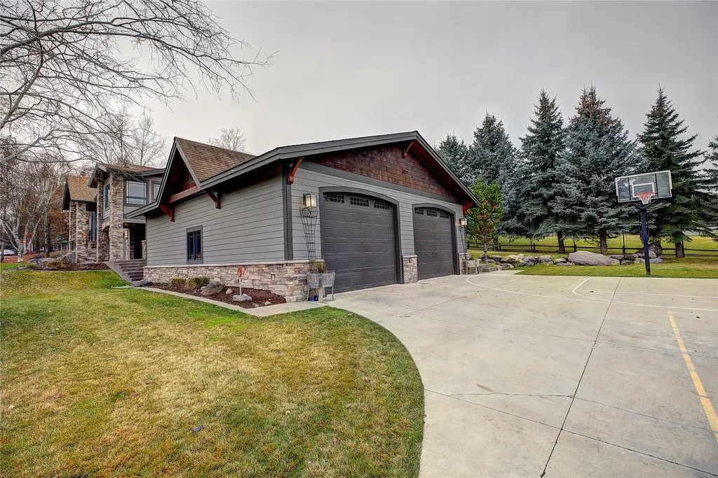 307 & 309 Fairway Drive Whitefish MT 59937