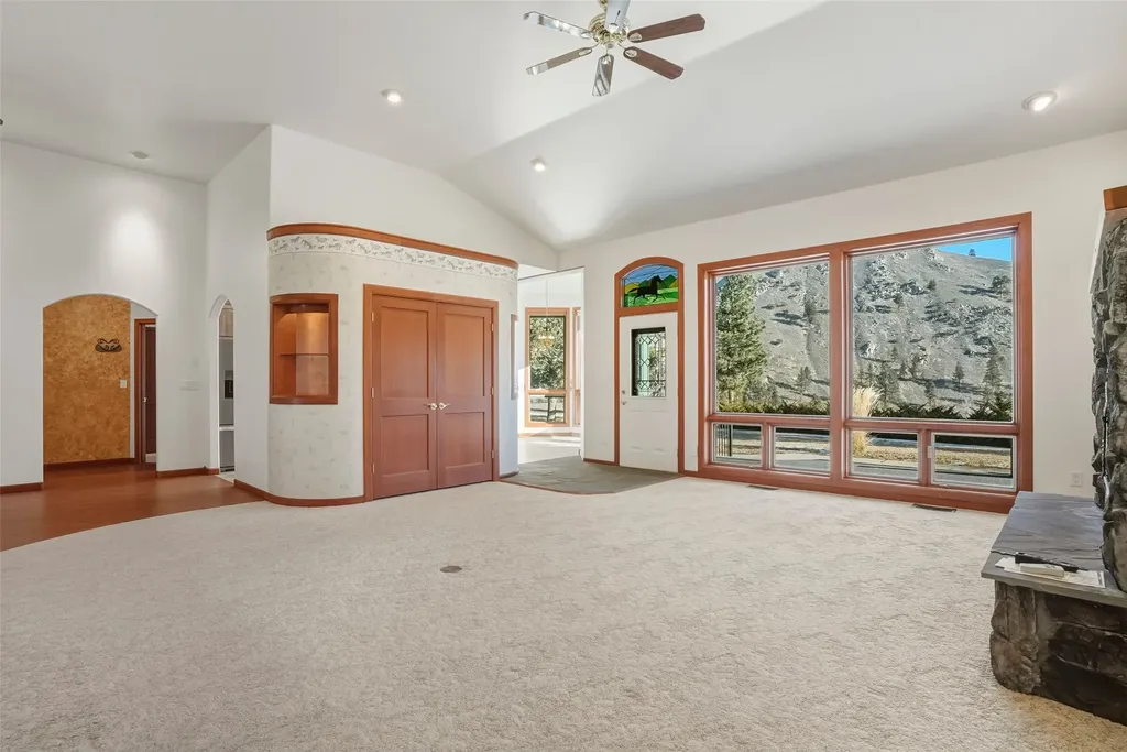 154 Bertie Lord Lane Conner MT 59827