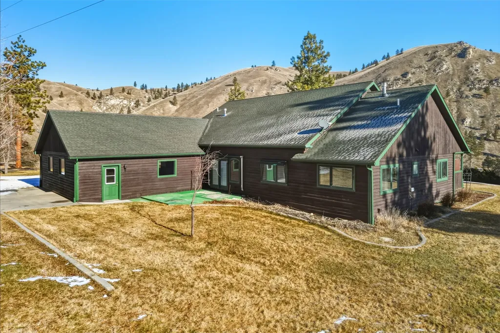 154 Bertie Lord Lane Conner MT 59827