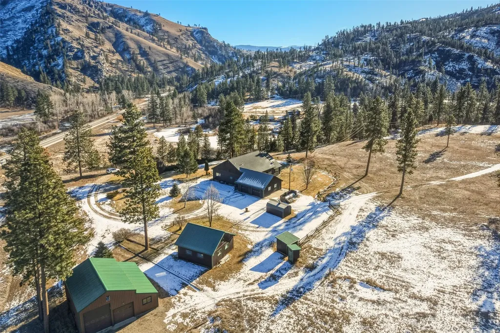 154 Bertie Lord Lane Conner MT 59827