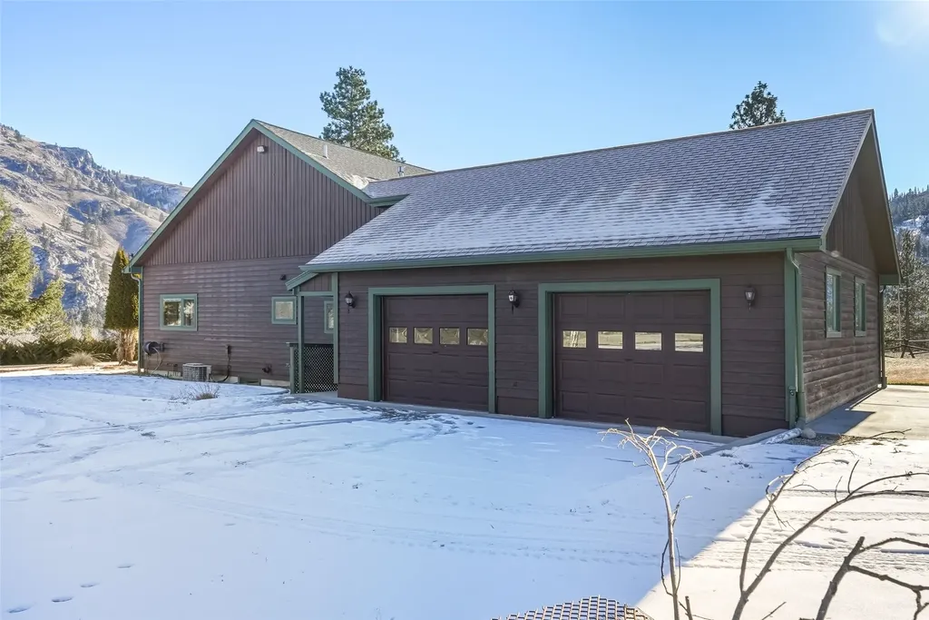 154 Bertie Lord Lane Conner MT 59827