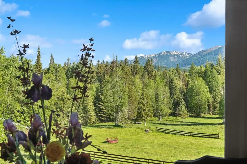 420 Little Creek Lane Whitefish MT 59937