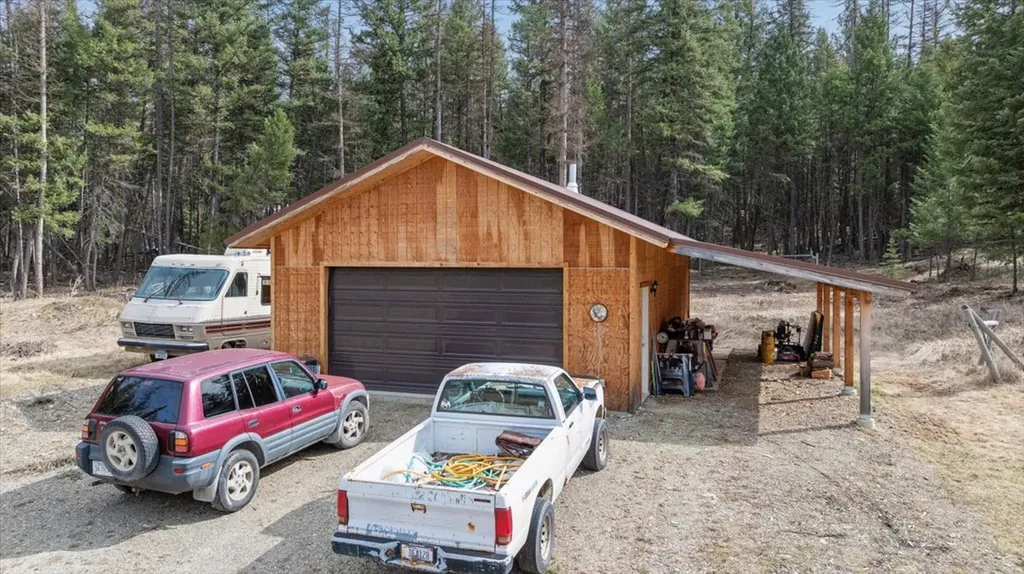 2054 Barnaby Lake Road Eureka MT 59917