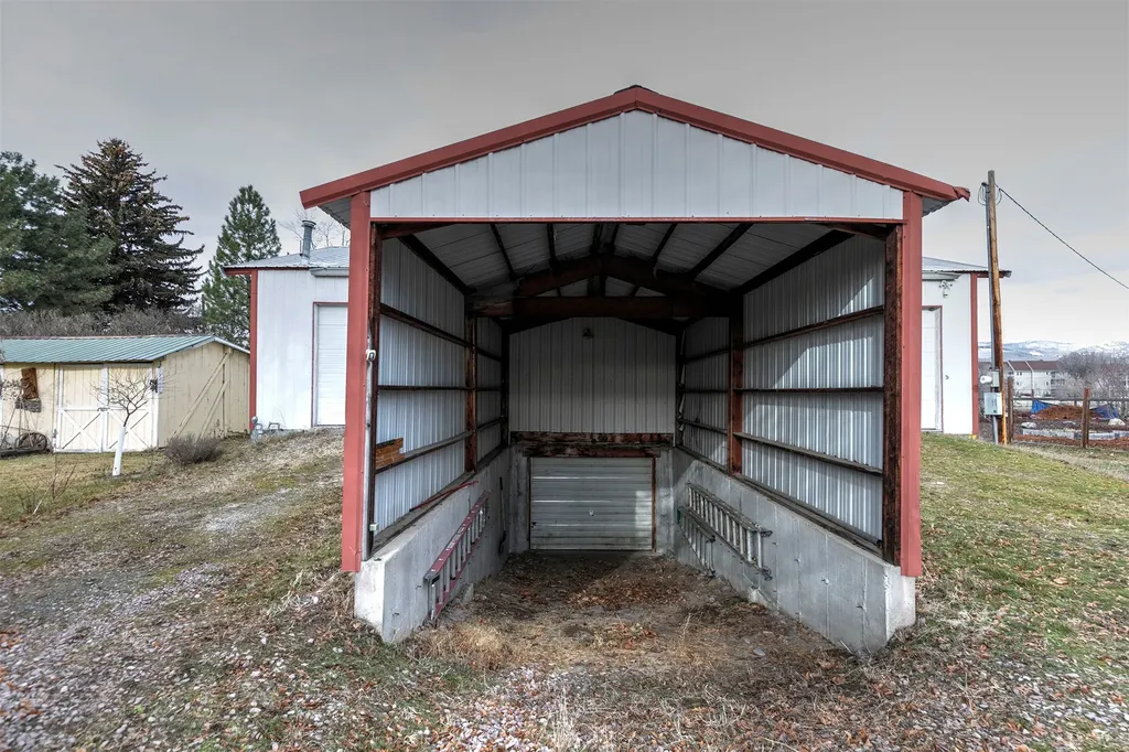 1810 1/2 River Road Missoula MT 59801