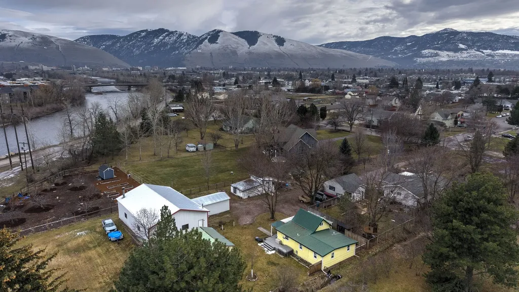 1810 1/2 River Road Missoula MT 59801