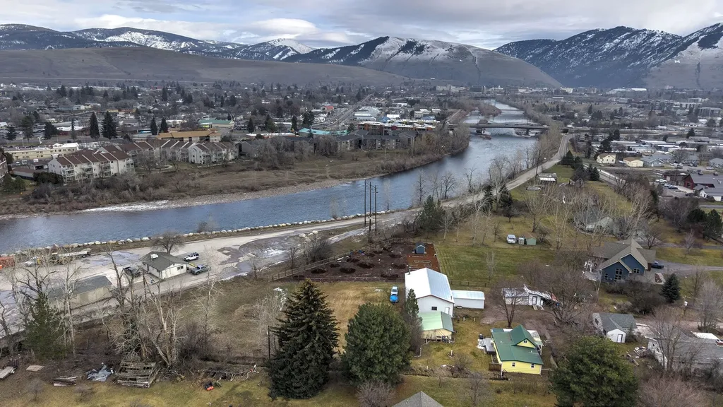 1810 1/2 River Road Missoula MT 59801