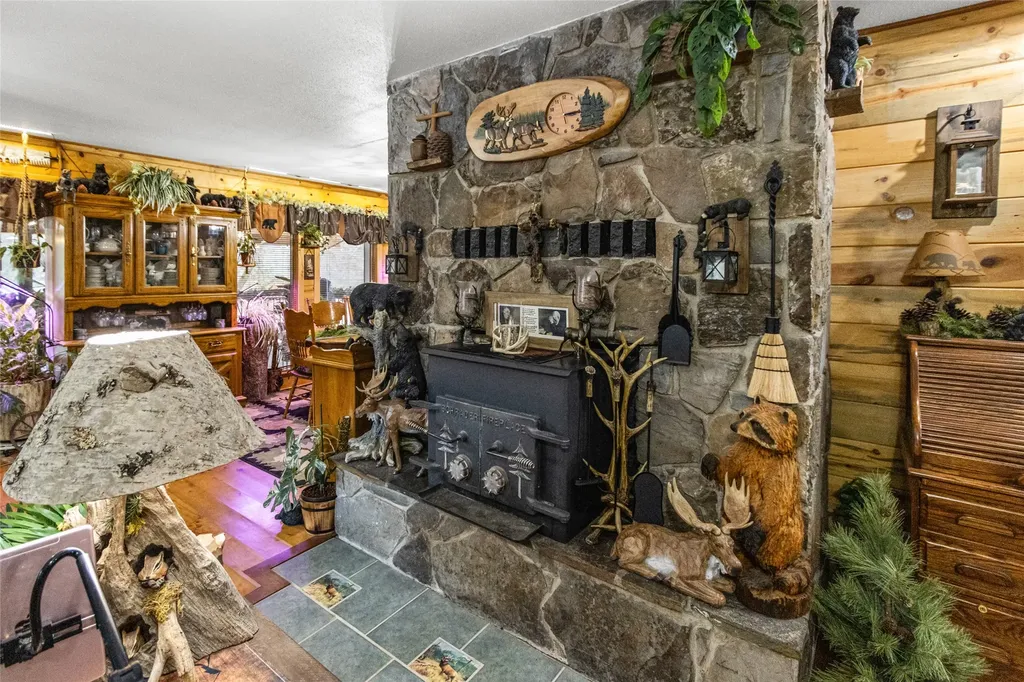 33011 Snyder Hill Lane Ronan MT 59864