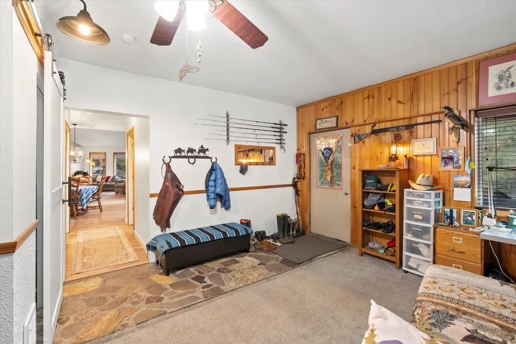 1720 River Road Troy MT 59935