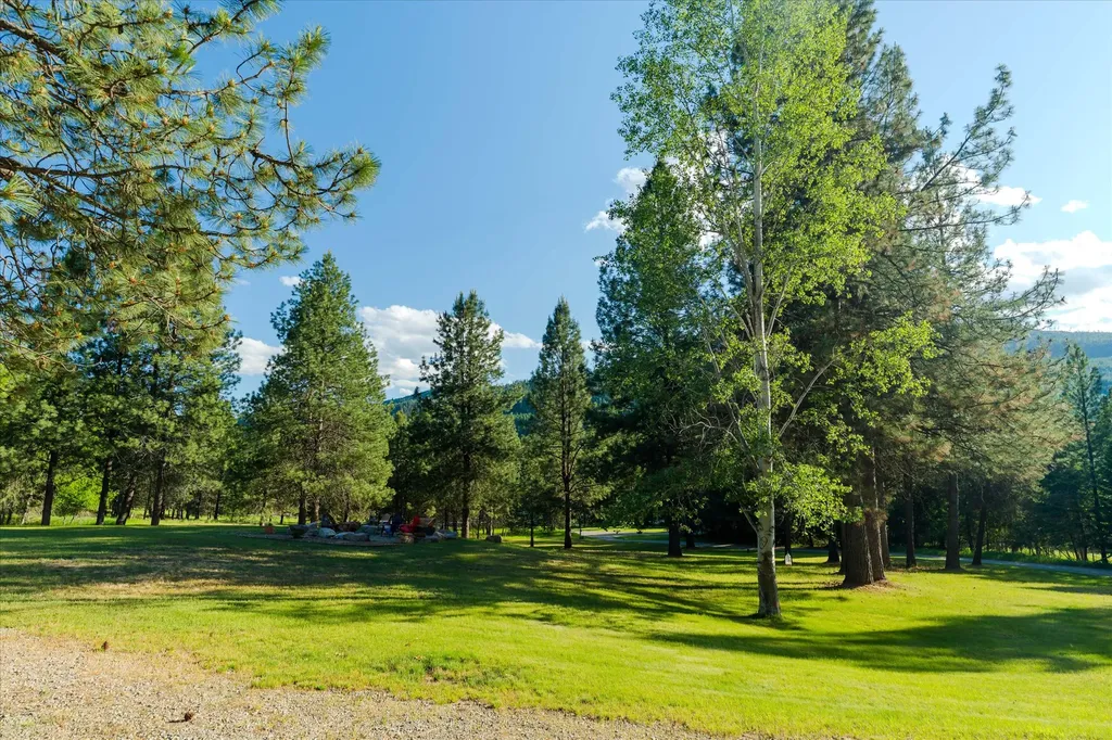 1720 River Road Troy MT 59935