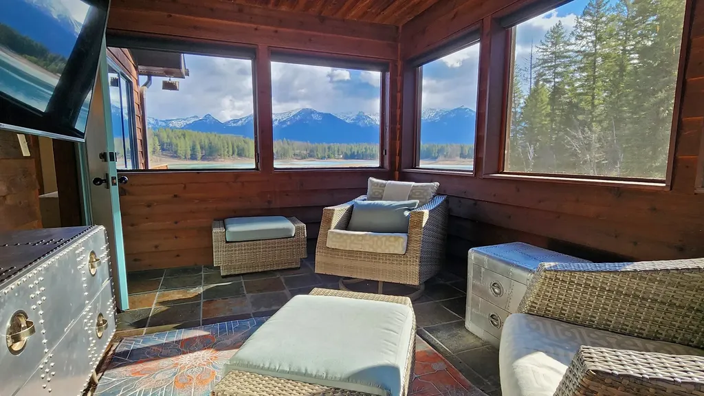 989 Lake Of The Woods Lane Bigfork MT 59911