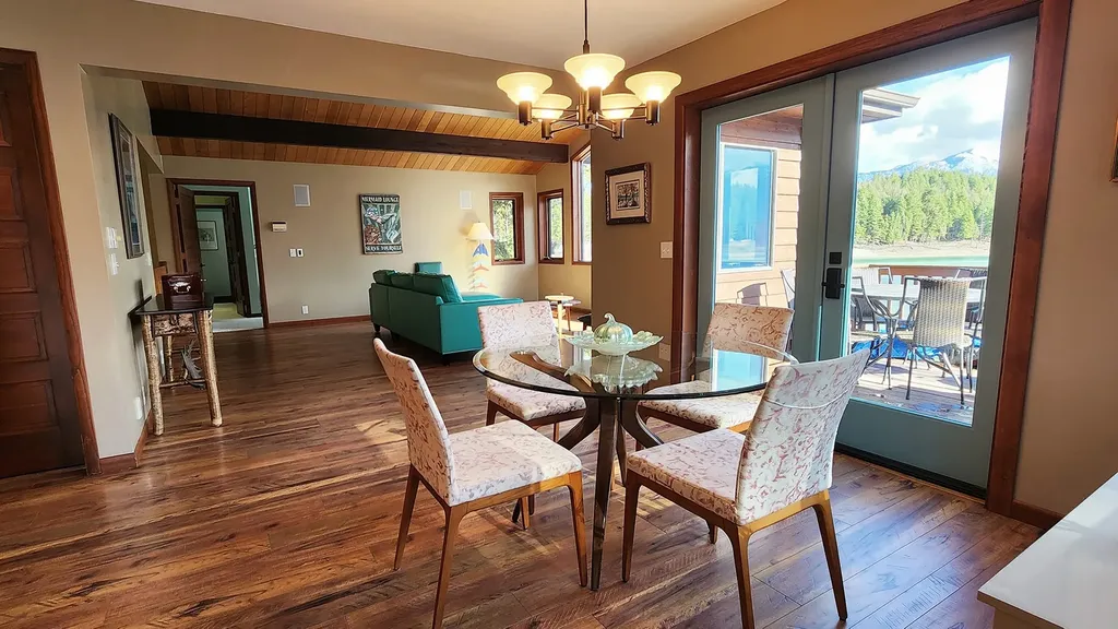 989 Lake Of The Woods Lane Bigfork MT 59911