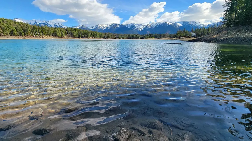 989 Lake Of The Woods Lane Bigfork MT 59911