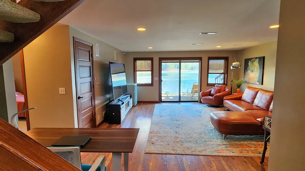989 Lake Of The Woods Lane Bigfork MT 59911