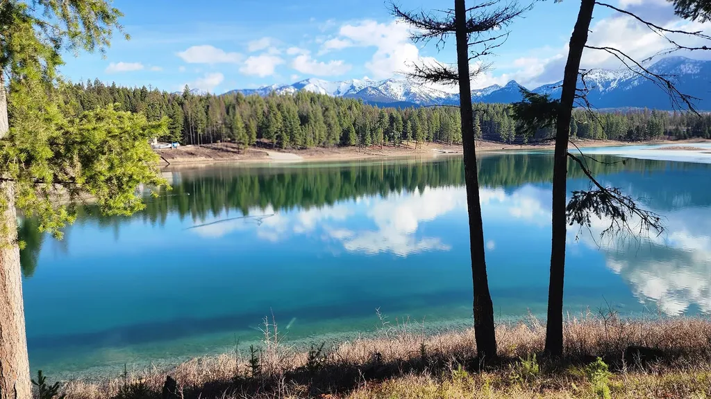 989 Lake Of The Woods Lane Bigfork MT 59911