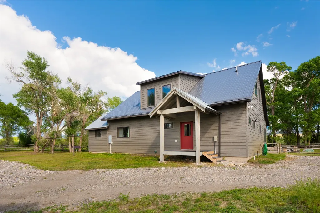 12 Stone Road Silver Star MT 59751