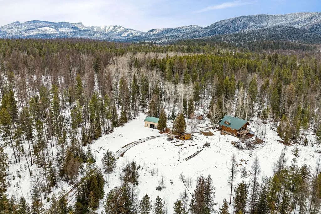 3083 Witty Lane Columbia Falls MT 59912