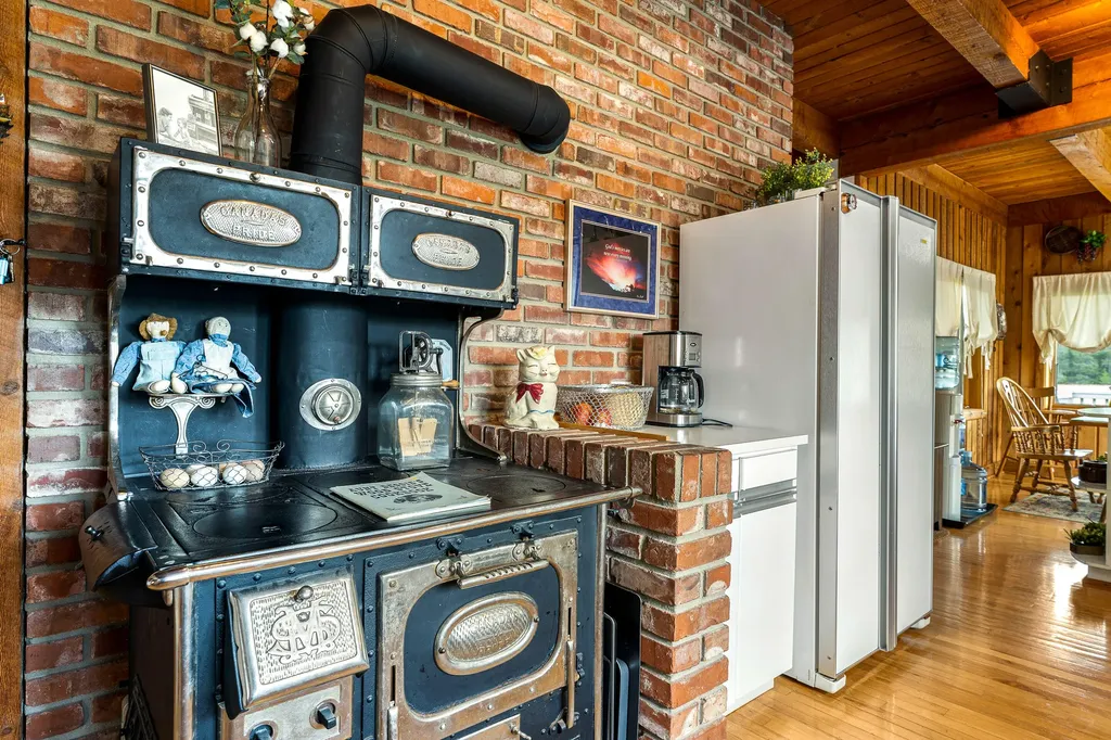7277 Farm To Market Road Whitefish MT 59937