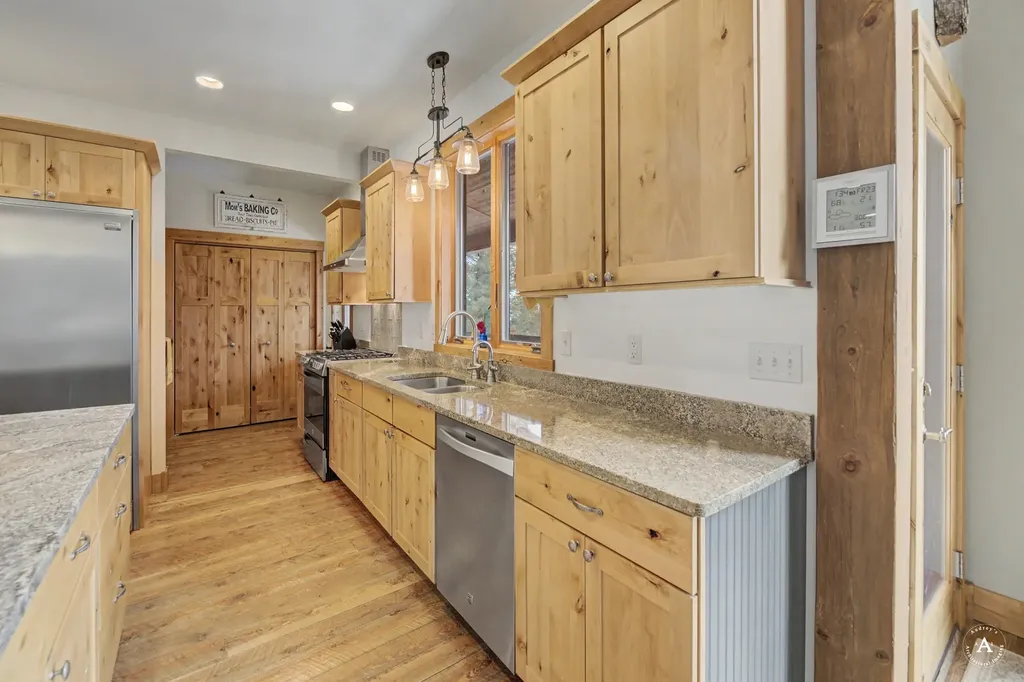3 Bobcat Court Clancy MT 59634
