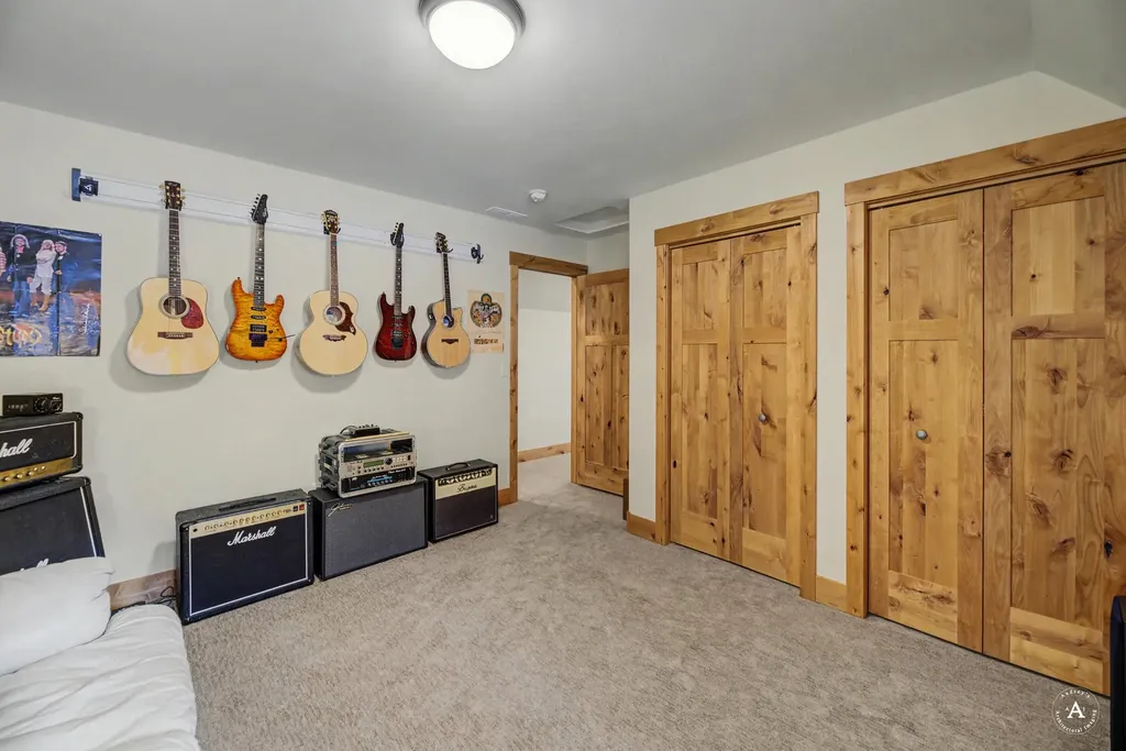 3 Bobcat Court Clancy MT 59634