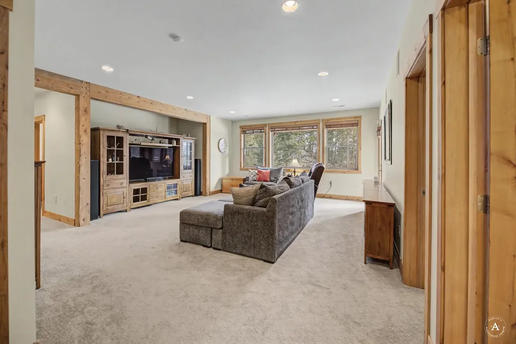 3 Bobcat Court Clancy MT 59634