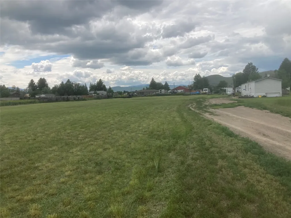 5323 Kerr Drive Helena MT 59602