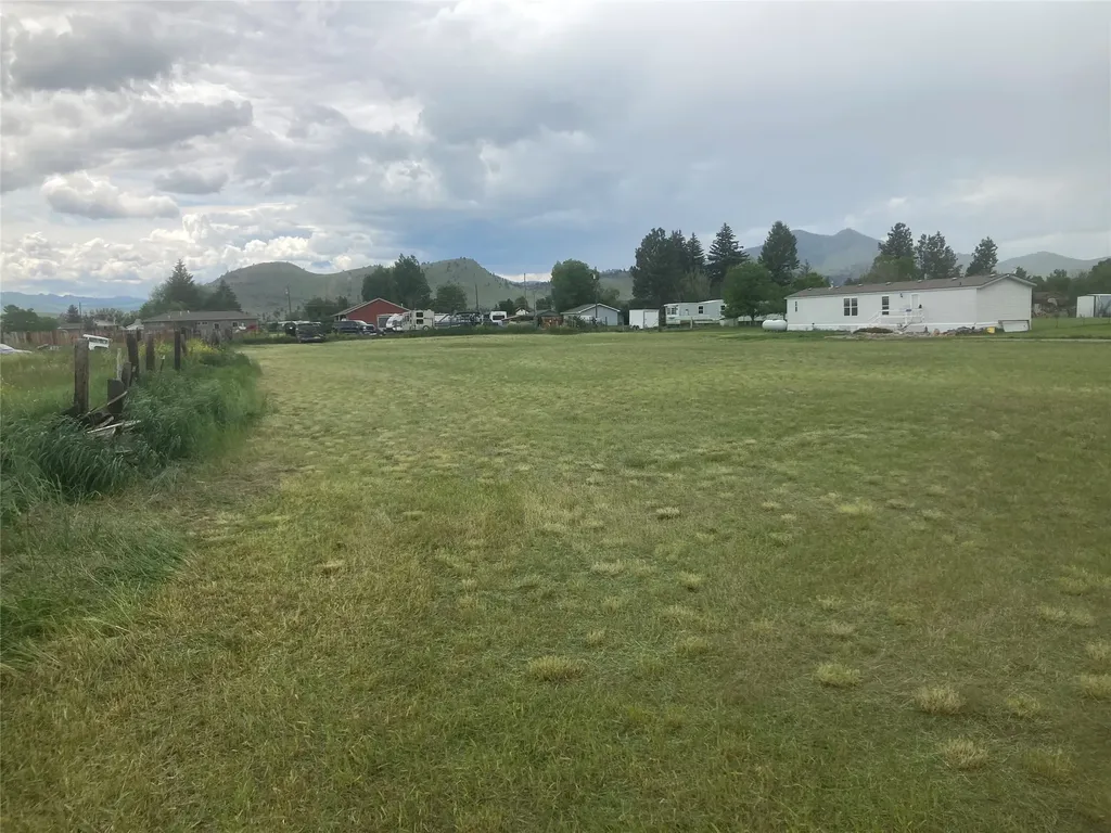 5323 Kerr Drive Helena MT 59602