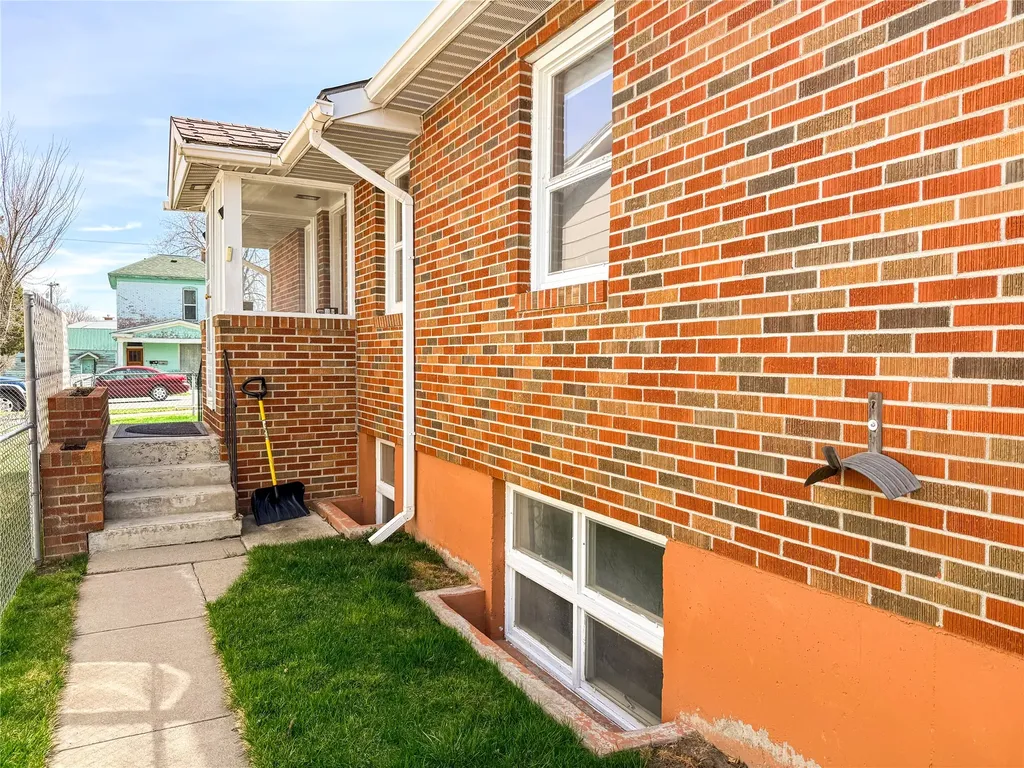 1054 N Ewing Street Helena MT 59601