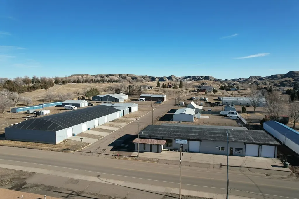 822 N Sargent Street Glendive MT 59330