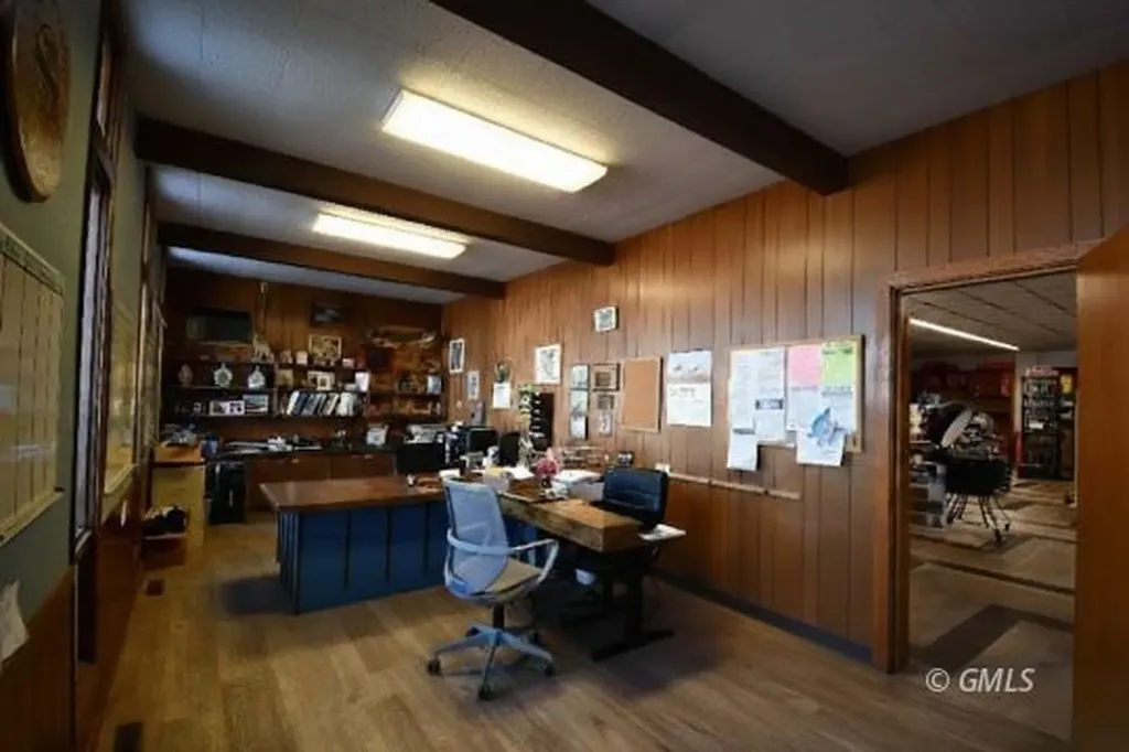822 N Sargent Street Glendive MT 59330