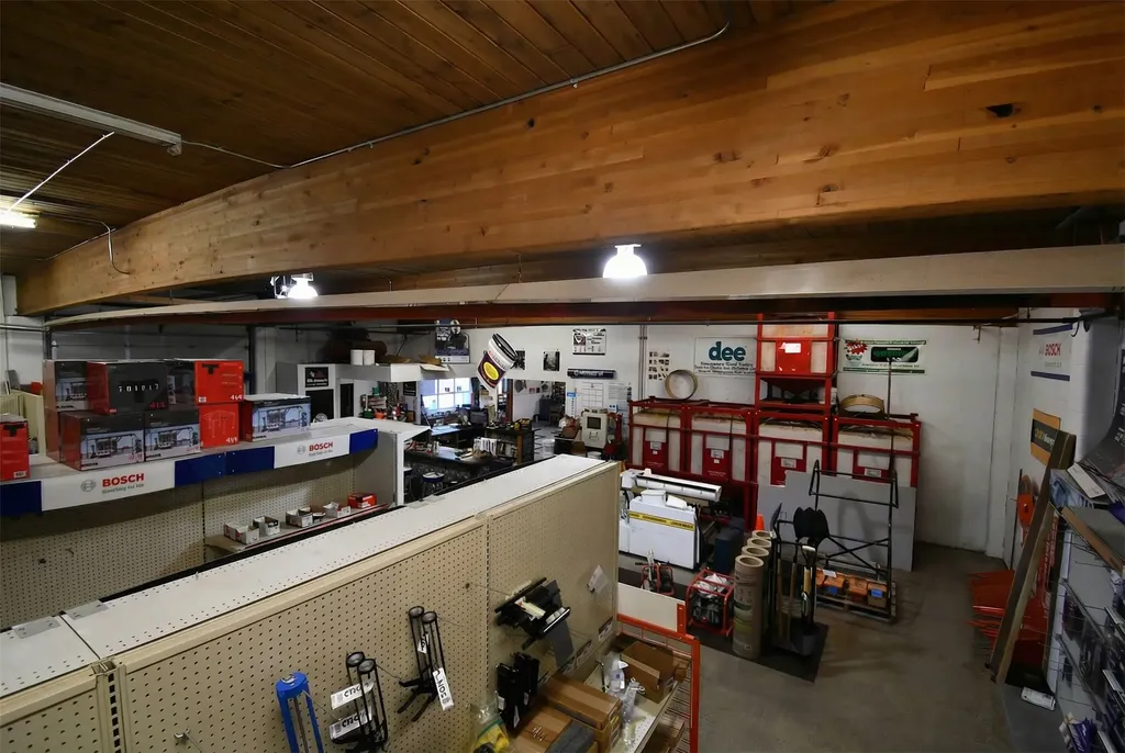 822 N Sargent Street Glendive MT 59330