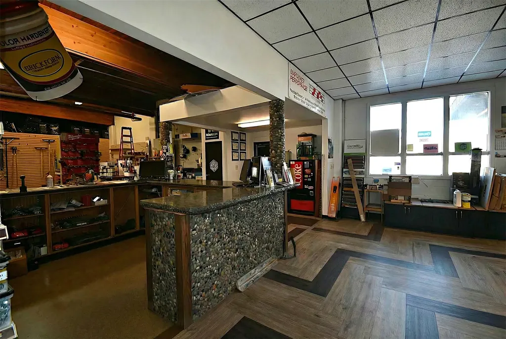 822 N Sargent Street Glendive MT 59330