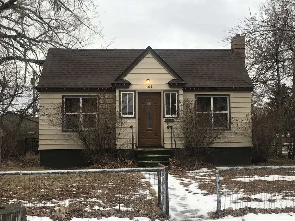104 E Richland Avenue Shelby MT 59474