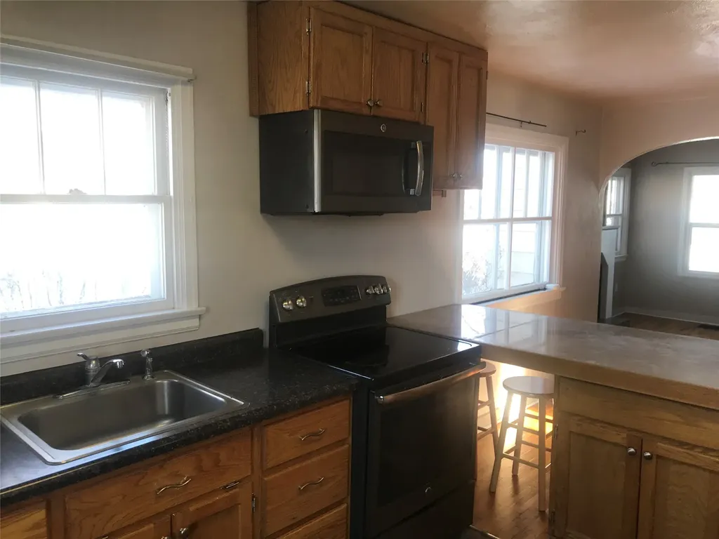 104 E Richland Avenue Shelby MT 59474