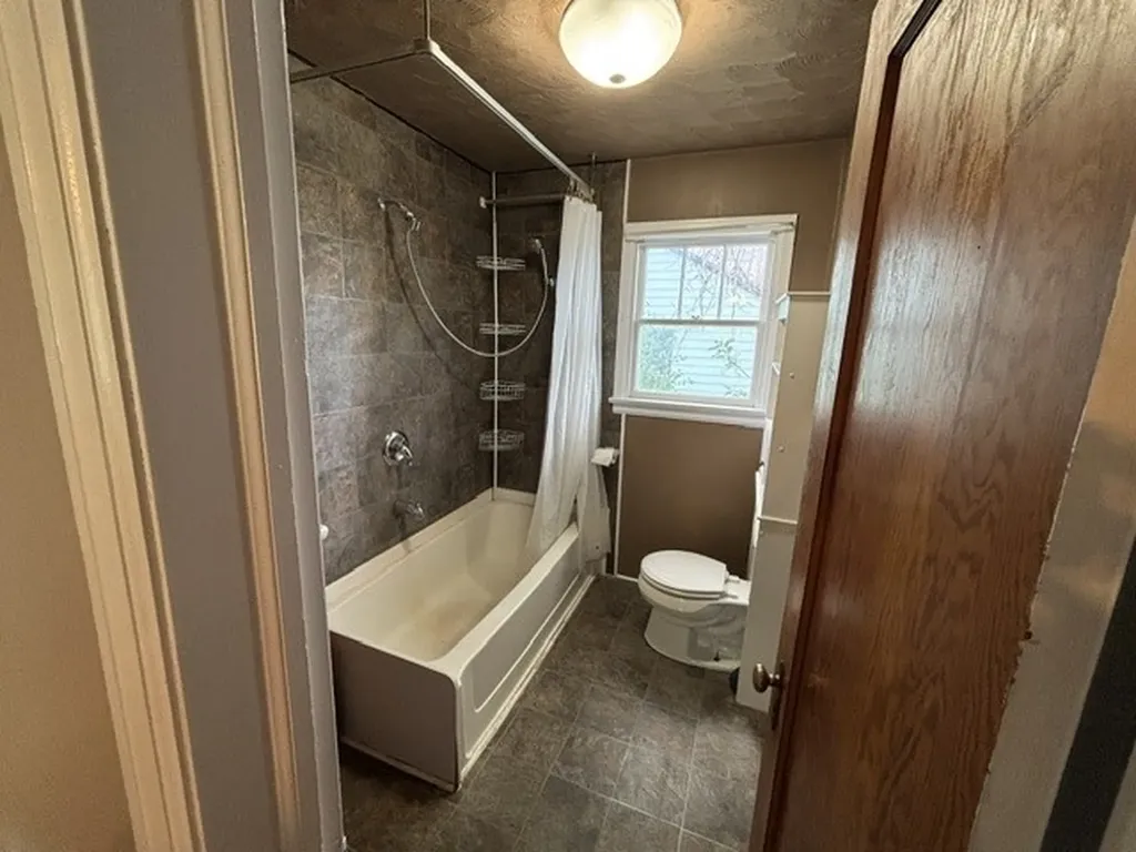 104 E Richland Avenue Shelby MT 59474