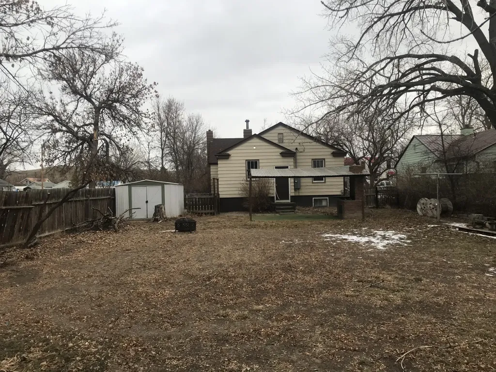 104 E Richland Avenue Shelby MT 59474