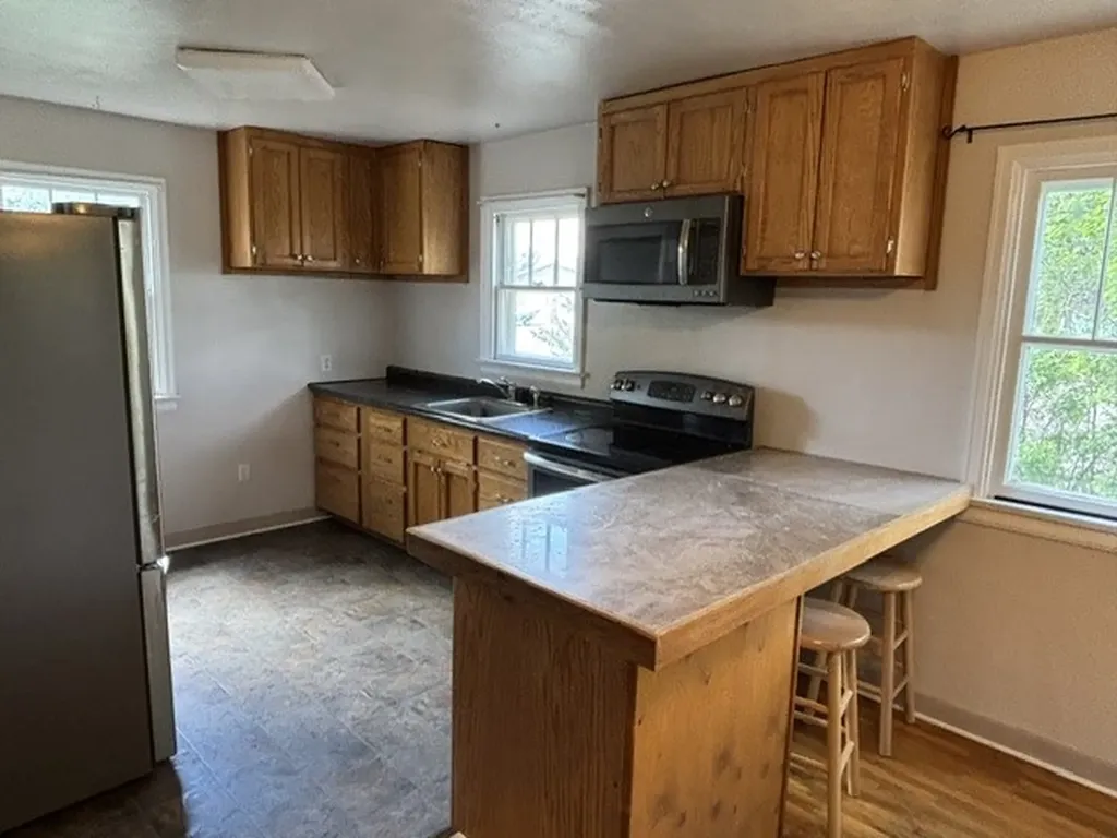 104 E Richland Avenue Shelby MT 59474
