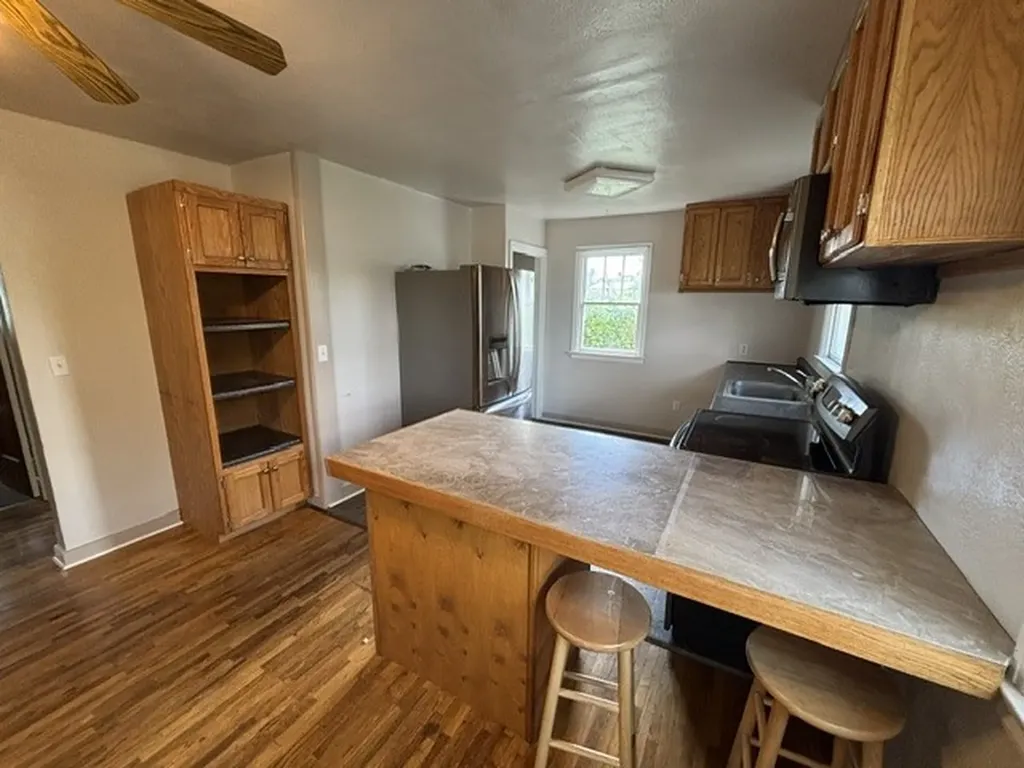 104 E Richland Avenue Shelby MT 59474