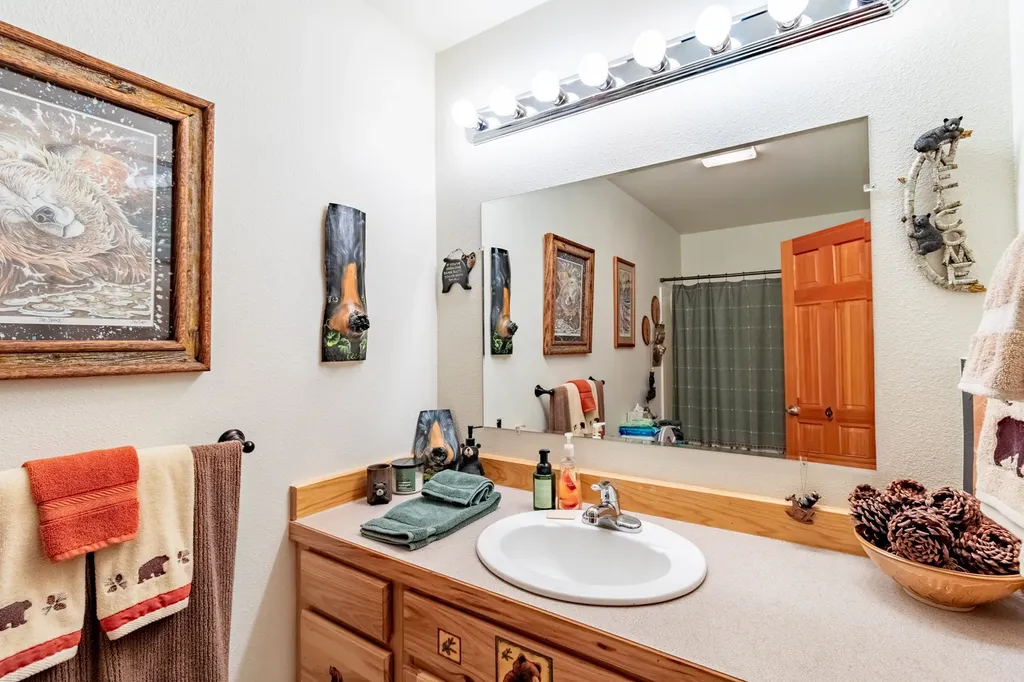 12 Bench Road Whitehall MT 59759