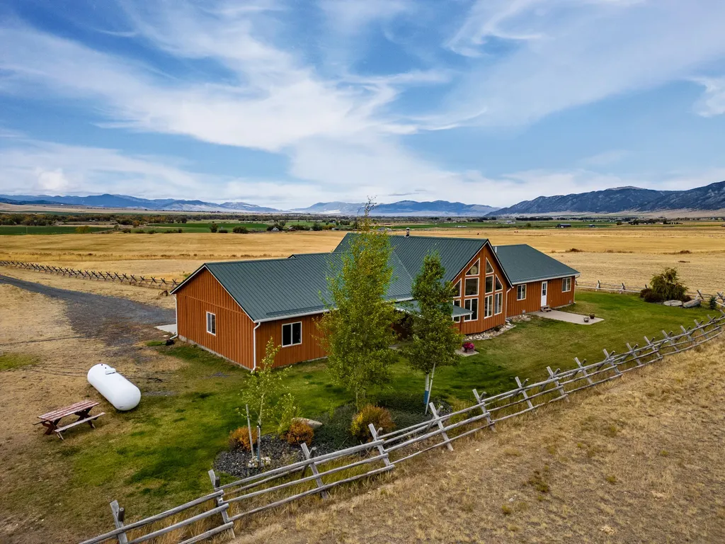 12 Bench Road Whitehall MT 59759