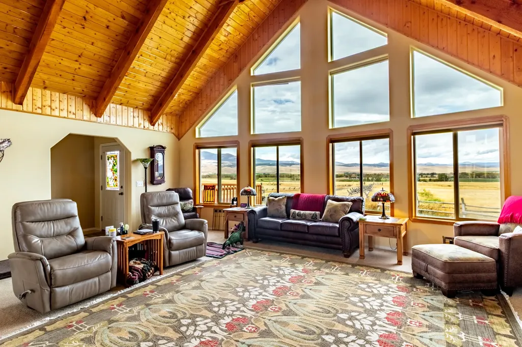 12 Bench Road Whitehall MT 59759
