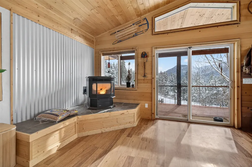 700 Eastside Road Troy MT 59935