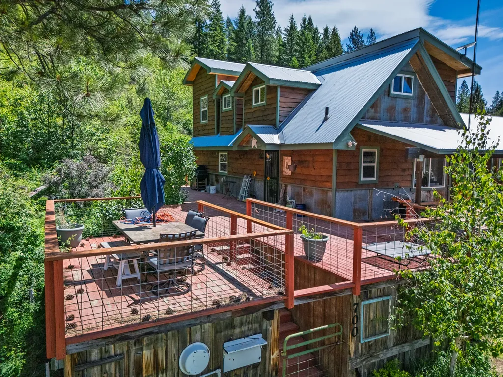 700 Eastside Road Troy MT 59935