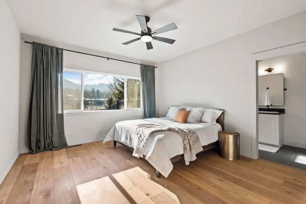 138 Crystal View Court Lakeside MT 59922