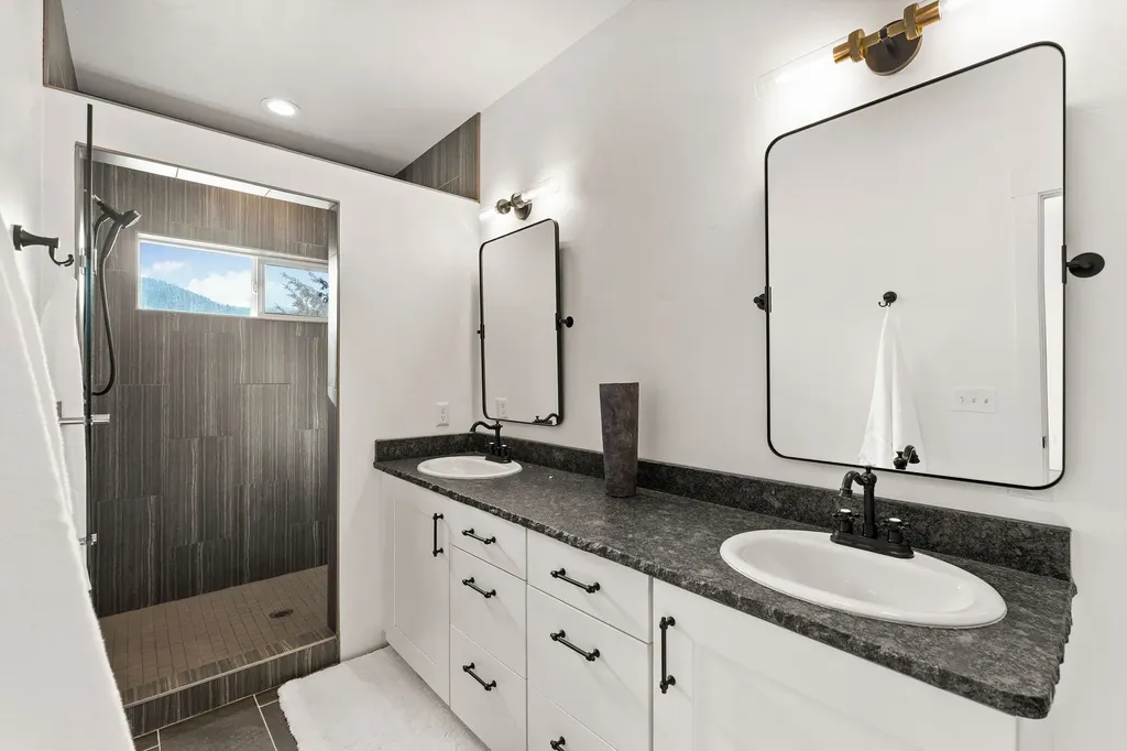138 Crystal View Court Lakeside MT 59922