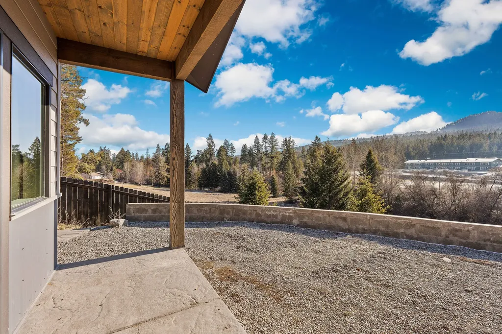 138 Crystal View Court Lakeside MT 59922
