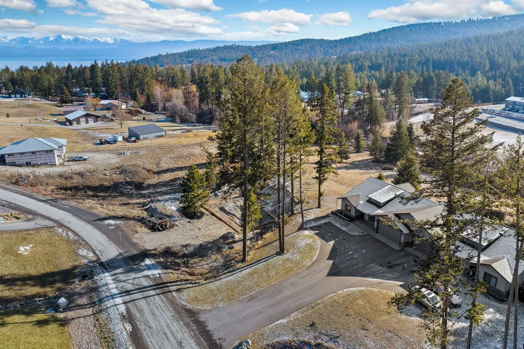 138 Crystal View Court Lakeside MT 59922
