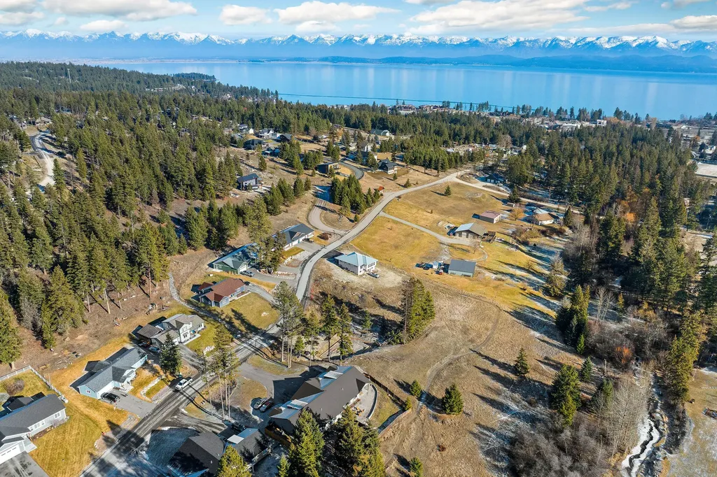 138 Crystal View Court Lakeside MT 59922