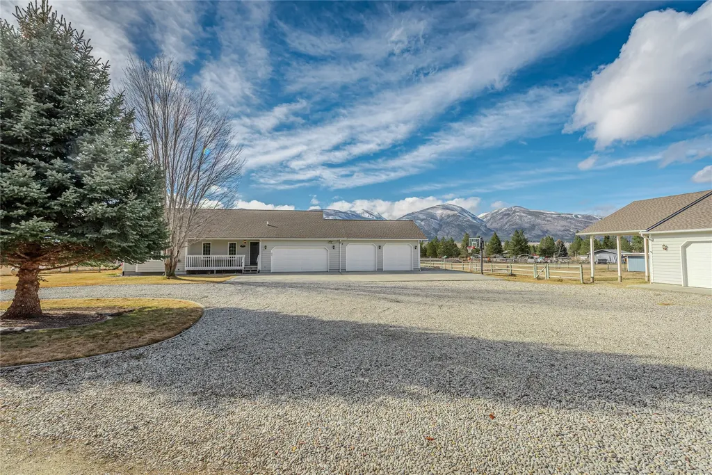 193 Cormoret Loop Florence MT 59833
